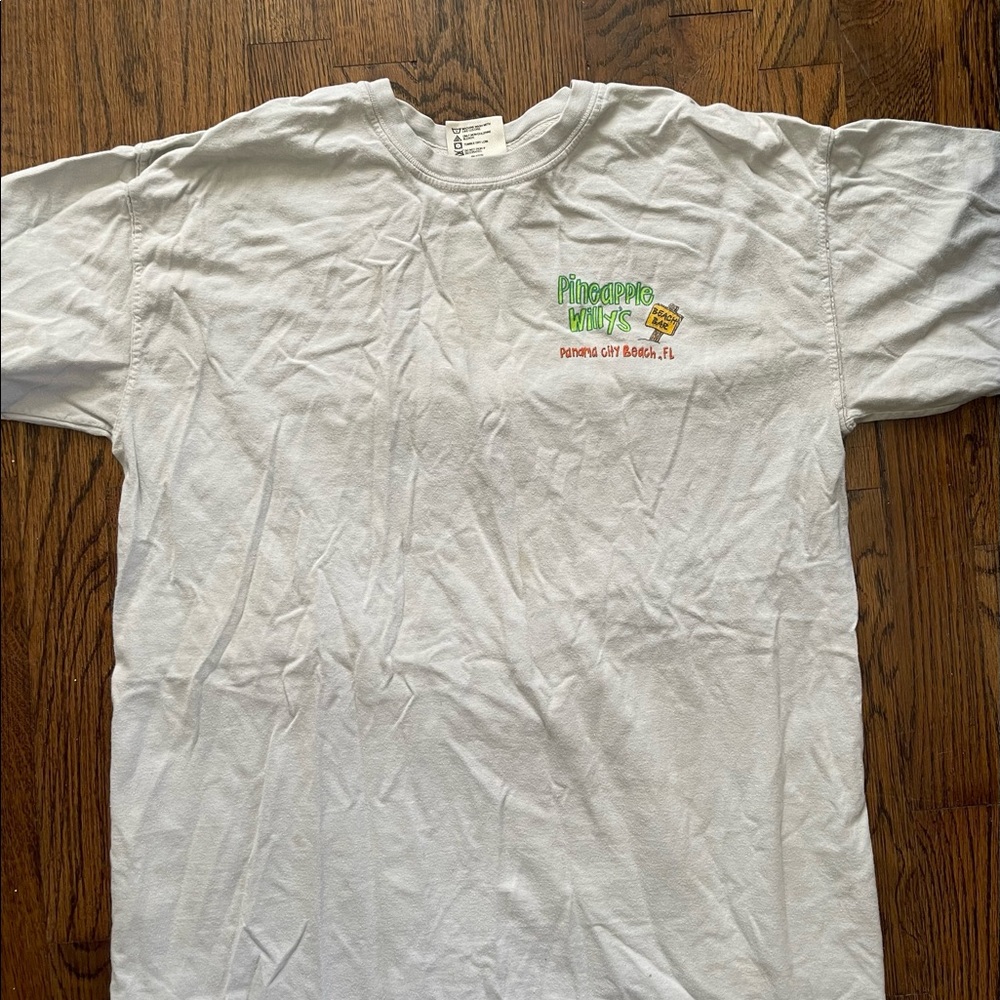pineapple willies tee